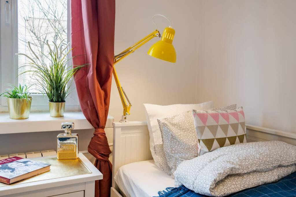 White Beds - For 6 People In The Center Apartment *
