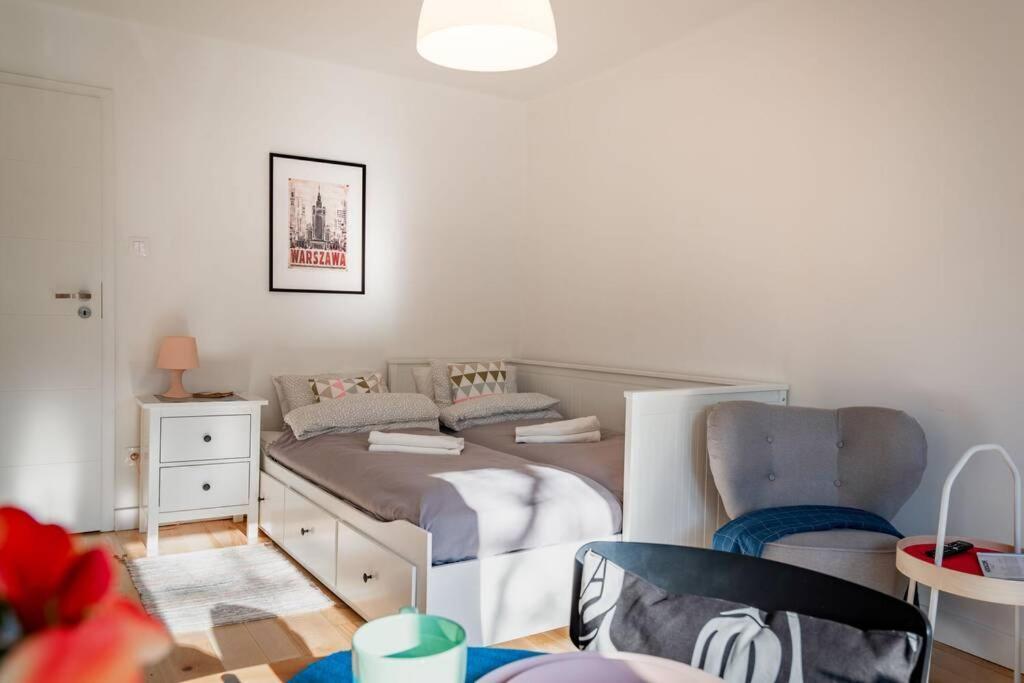 White Beds - For 6 People In The Center Apartment Krakau